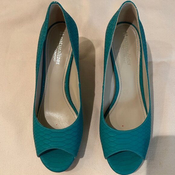 NEW (NWOT) Naturalizer turquoise Narlene peeptoe wedges sz 7 - Picture 3 of 10